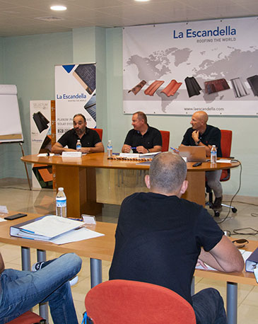 Continuous training for our employees, as well as our clients, whether architects or installers.